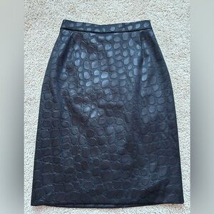 Elegant Black Textured Pencil Skirt